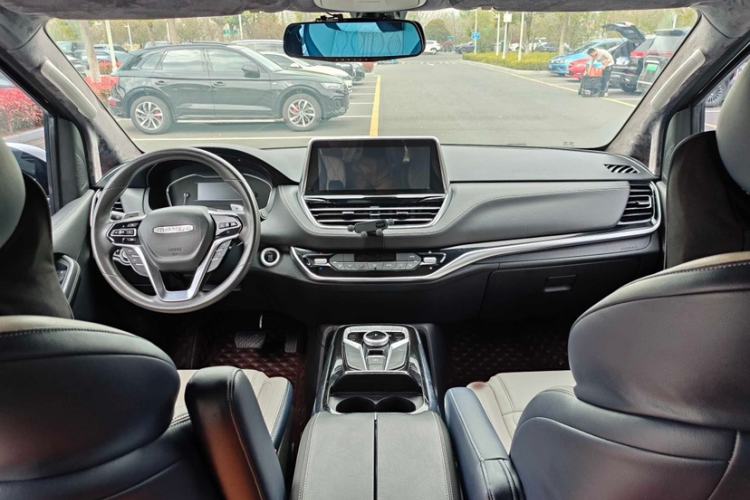 Used SAIC MAXUS G20 2021 PLUS 2.0T Gasoline Automatic Luxury Edition Interior 9