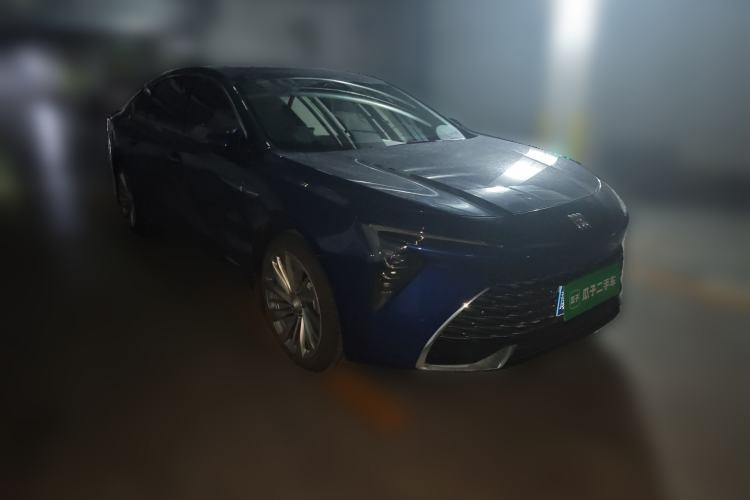 Used Buick LaCrosse 2024 Avia Edition Front Right 45 Deg