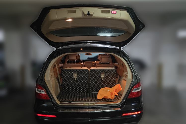 Used Mercedes-Benz R-Class 2011 R 350 L 4MATIC