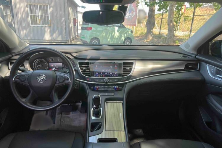 Used Buick LaCrosse 2019 28T Luxury Version Interior 3