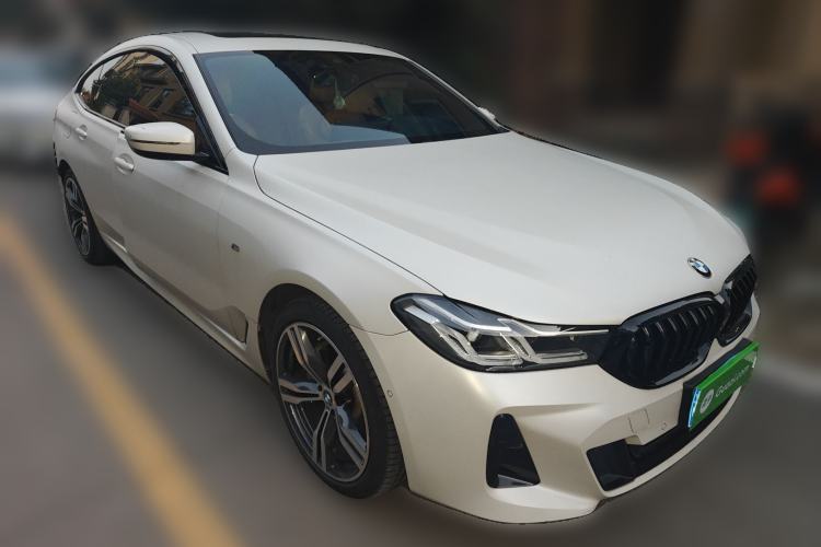 Used BMW 6 Series GT 2021 630i M Sport Package Front Right 45 Deg