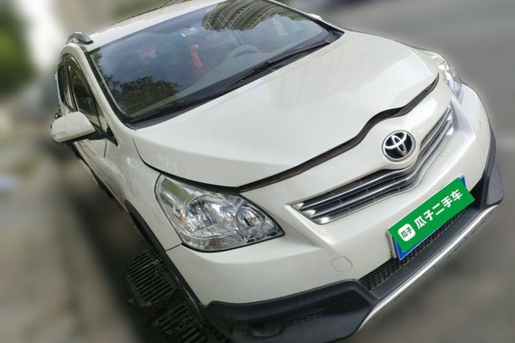 Used Toyota Verso 2015 180E CVT Crossover Edition Front Right 45 Deg