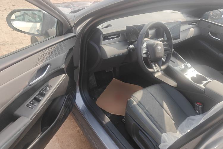 Used BYD Qin PLUS 2025 DM-i Smart Drive 55KM Leading Model
