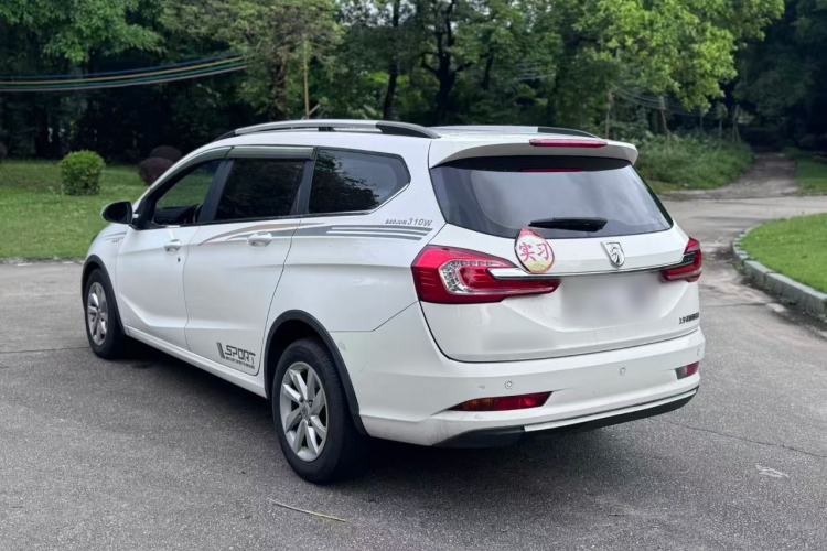 Used Baojun 310W 2017 1.5L Manual Fashion Model China V
