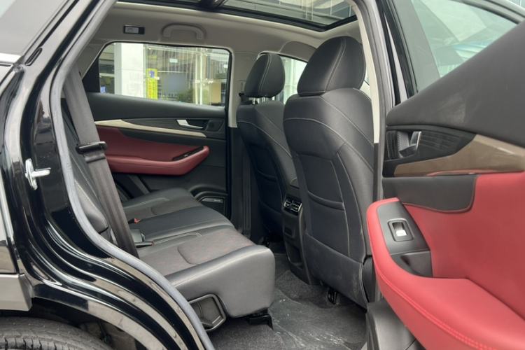 Used JETOUR X70 2023 1.5T DCT Beyond PRO Edition 5-Seater
