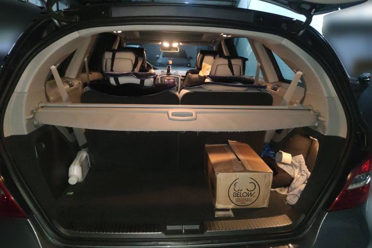 Used Mercedes-Benz R-Class 2011 R 350 L 4MATIC
