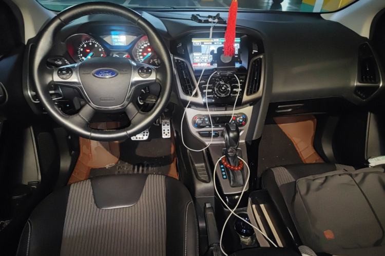 Used Ford Focus 2012 Sedan 1.6L Automatic Fashion Edition