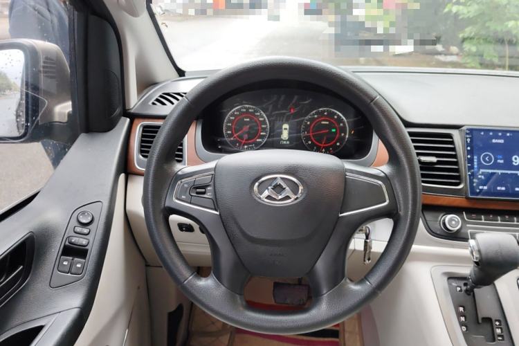 Used SAIC MAXUS G10 2016 2.0T Automatic Elite Edition
