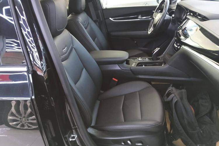 Used Cadillac XT6 2021 2.0T 6-Seater Two-Wheel Drive Luxury Version
