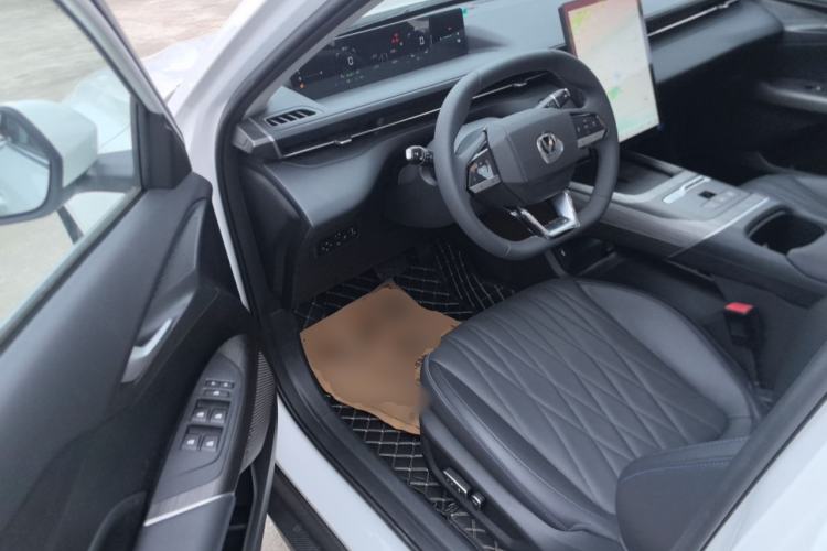 Used CHANGAN Eado PHEV 2025 Smart New Blue Whale 145KM Battleship Edition Driver Seat