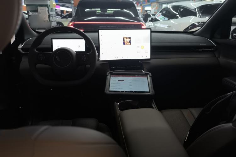 Used Wuling Xingguang S 2024 510 km Flagship Version Center Console