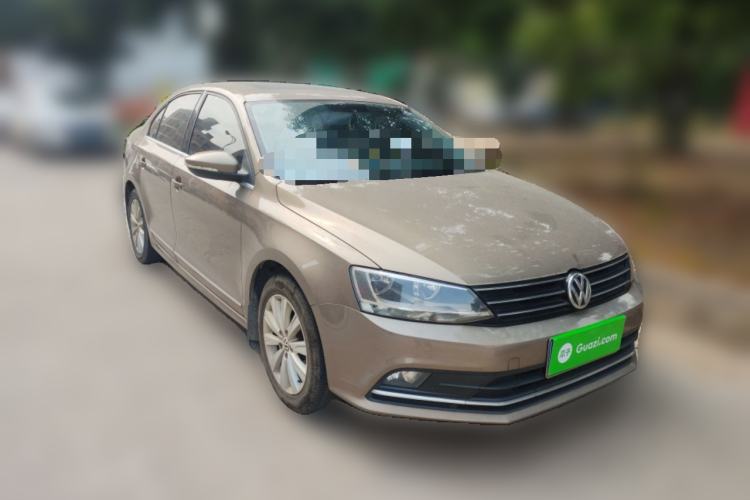 Used Volkswagen Sagitar 2015 1.6L Manual Comfort Model Front Right 45 Deg