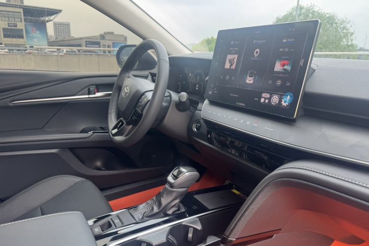 Used Toyota Camry 2026 Model Dual-Engine 2.0HSE Sport Lite Edition Gear Lever