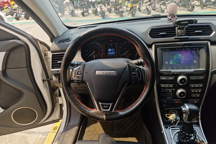 Used Haval H2 2016 Red Label 1.5T Automatic Two-Wheel Drive Elite Model Steering Wheel