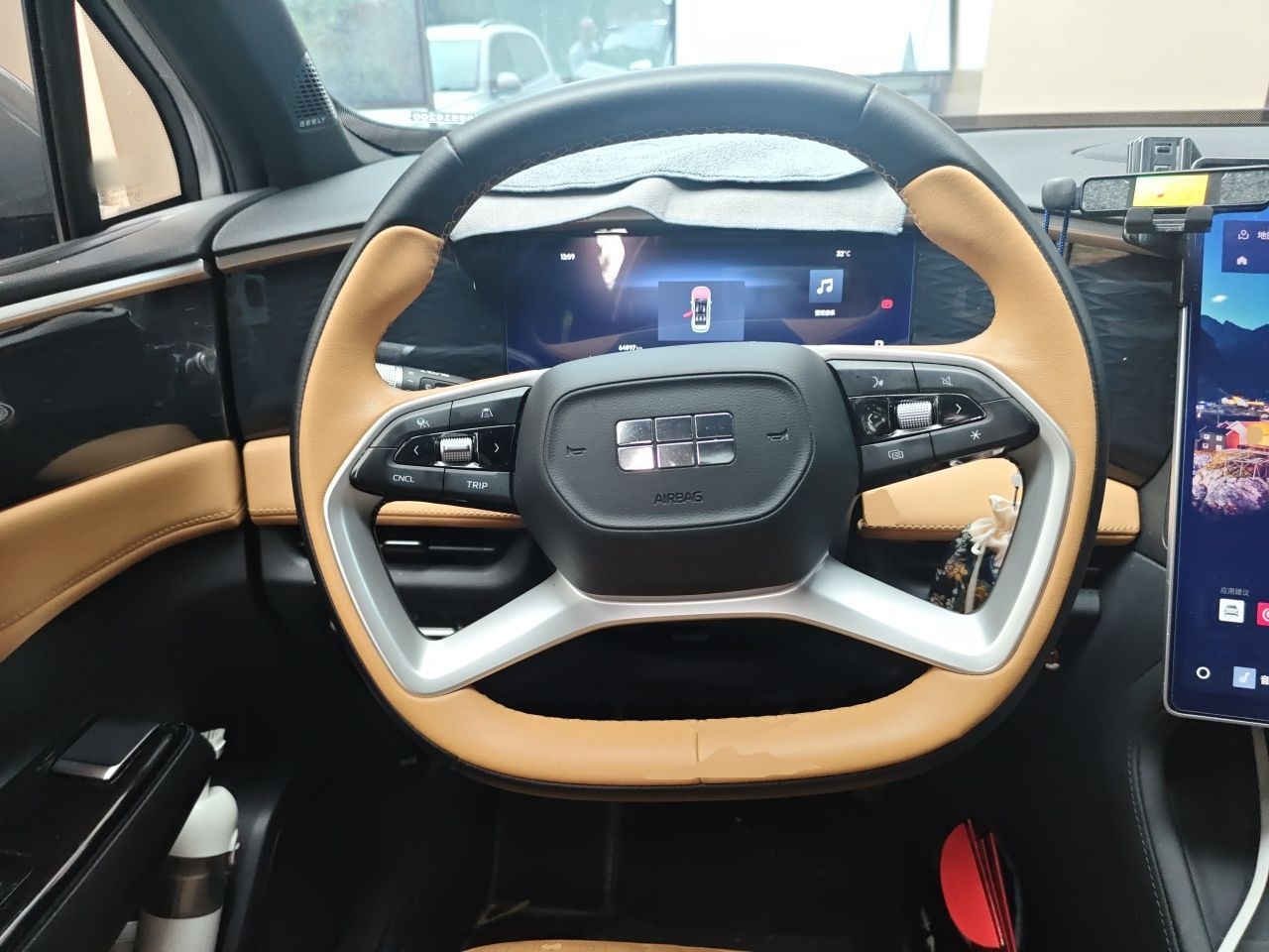 Geely Galaxy L7 2023 1.5T 115 km MAX — снимка 10