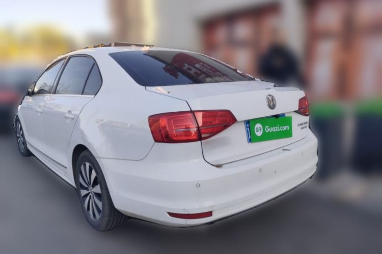 Used Volkswagen Sagitar 2015 230TSI Automatic Luxury Model Rear Left 45 Deg