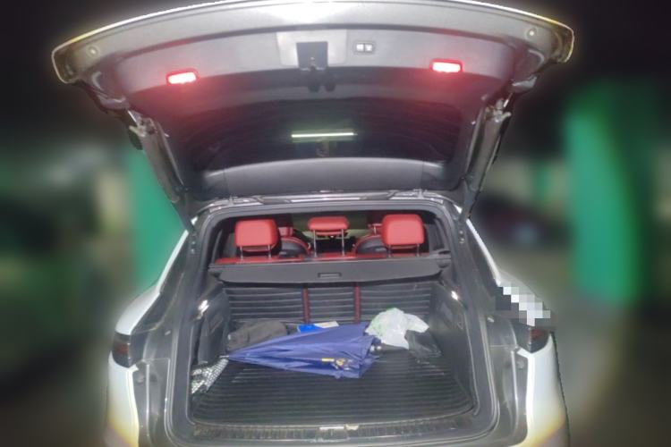 Used Porsche Cayenne E-Hybrid 2020 Cayenne E-Hybrid 2.0T Trunk