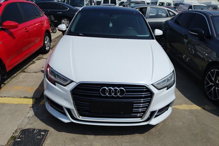 Used Audi A3 2019 Limousine 35 TFSI Fashion Edition China V standard
