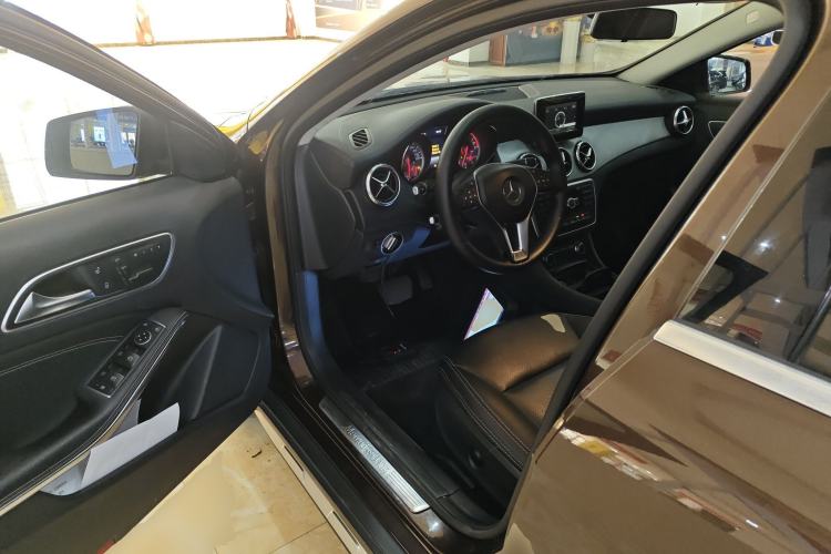 Used Mercedes-Benz GLA 2015 GLA 200 Fashion Model
