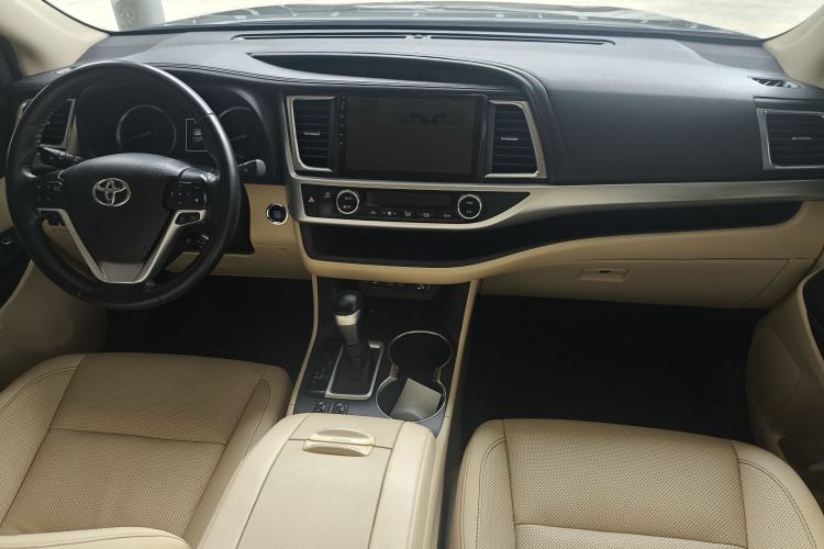 Used Toyota Highlander 2018 2.0T Four-Wheel Drive Luxury Version 7 Seats China VI Standard