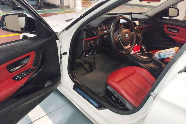 Used BMW 3 Series 2013 320i Sport Design Package