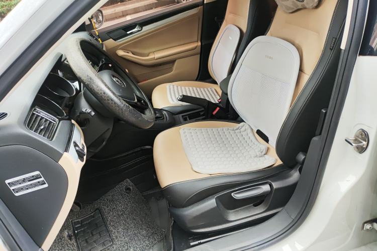 Used Volkswagen Sagitar 2015 1.6L Automatic Comfort Model
