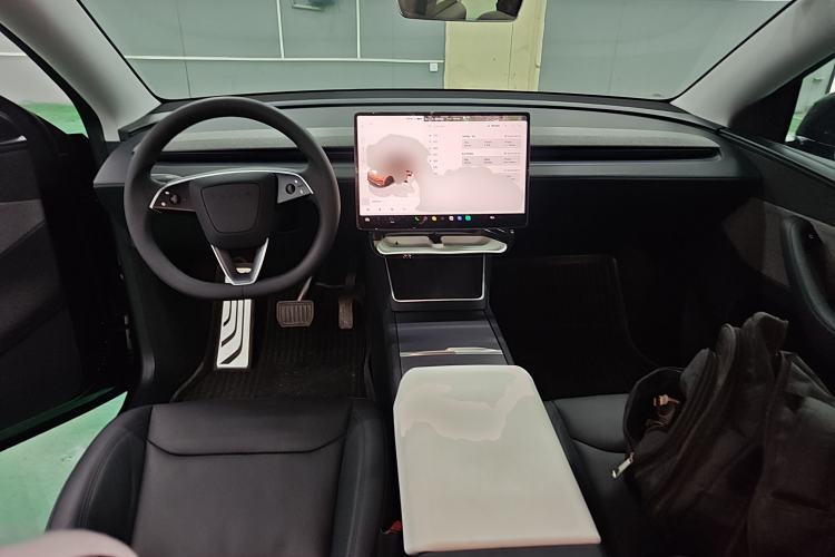 Used Tesla Model Y 2025 Rear-Wheel-Drive Version