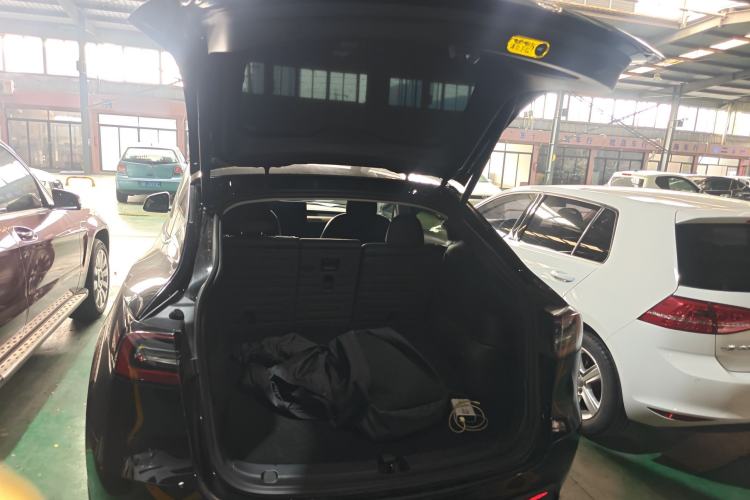 Used Tesla Model Y 2021 Long-Range All-Wheel-Drive Version Trunk