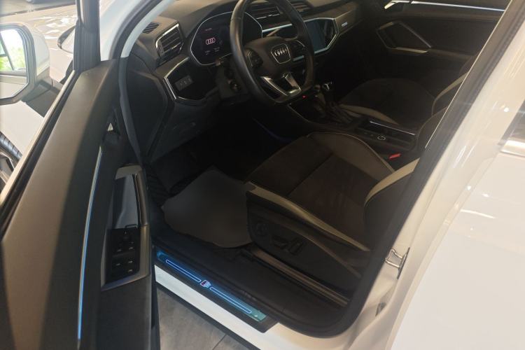 Used Audi Q3 2020 40 TFSI Fashion Dynamic Model