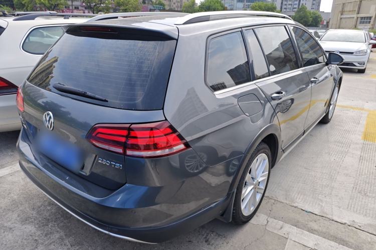 Used Volkswagen Golf 2019 1.8TSI Travel Edition