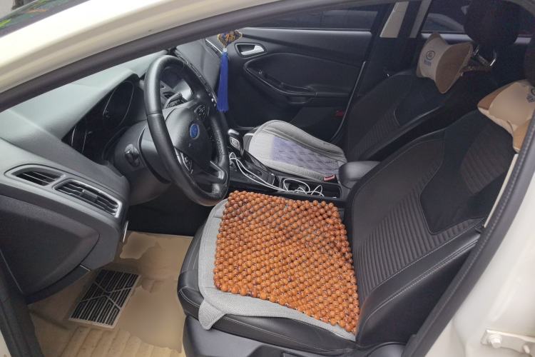 Used Ford Focus 2017 Hatchback 1.6L Automatic Fashion Edition Smart Drive Version
