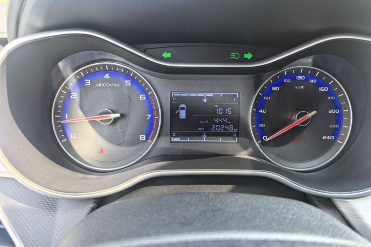 Used Geely Auto Vision 2019 Upgraded Model 1.5L Manual Luxury Version China VI Standard
