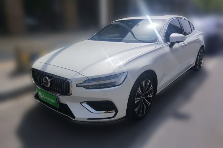 Used Volvo S60 2023 B4 Zhiyuan Luxury Edition