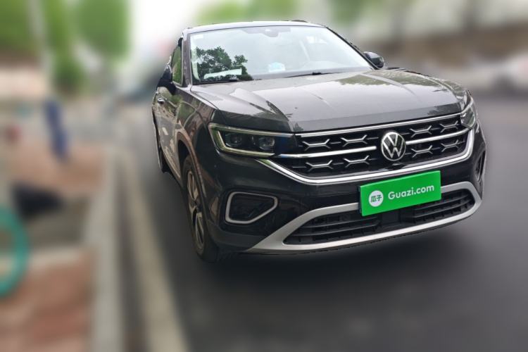 Used Volkswagen Tayron 2024 330TSI Two-Wheel Drive Luxury Plus Advanced Version Front Right 45 Deg