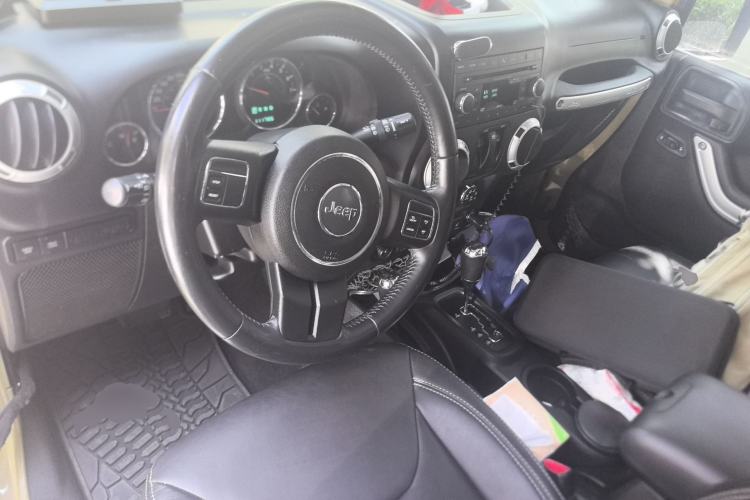 Used Jeep Wrangler 2013 3.6L Rubicon two-door version