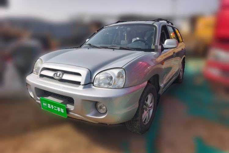 Used Huatai Santa Fe Classic 2012 2.0L Gasoline Manual Two-Wheel Drive with Sunroof