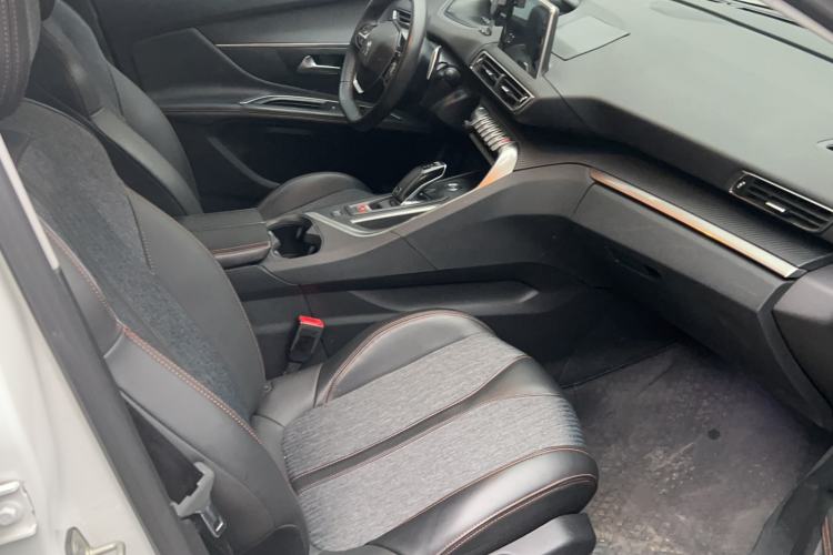 Used Peugeot 5008 2017 350THP 7-Seater Elite Edition
