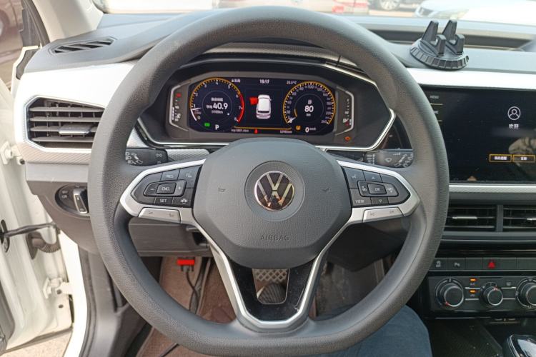 Used Volkswagen Tacqua 2023 200TSI DSG Joy-Connect Edition Steering Wheel