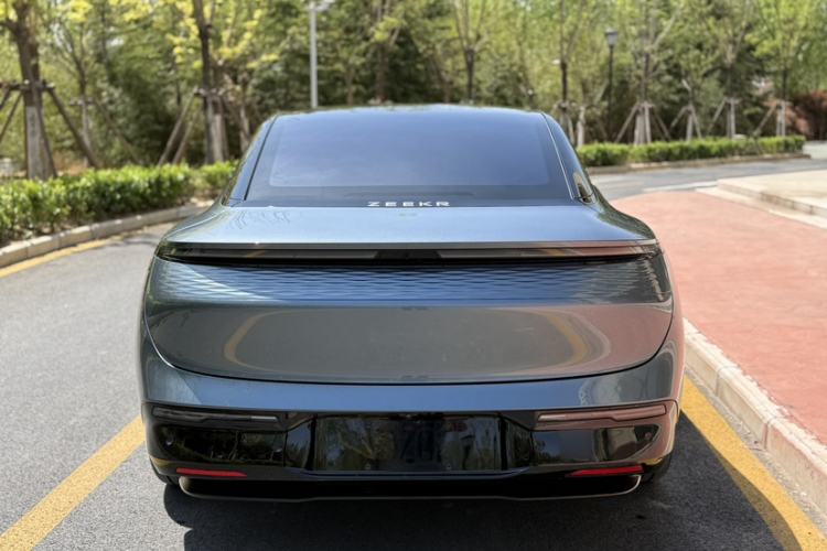 Used Zeekr 007 2024 Rear-Drive Enhanced Version 75 kWh Exterior 8