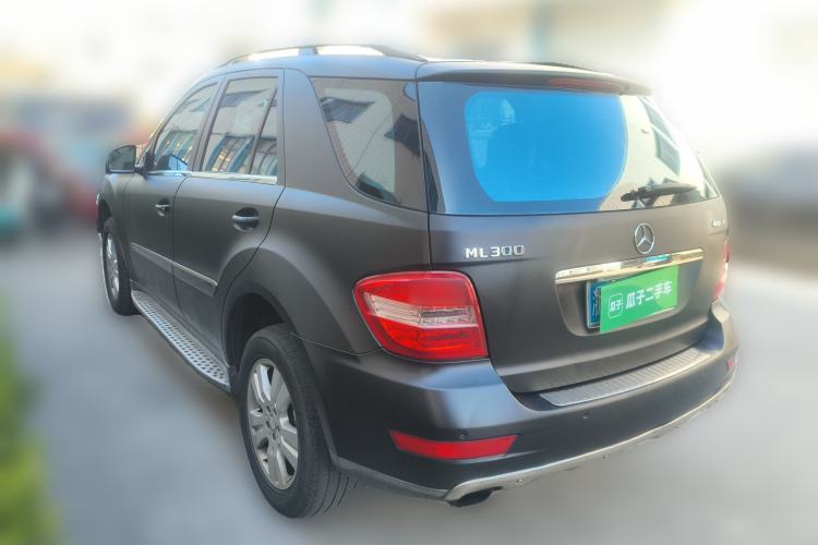 Used Mercedes-Benz M-Class 2010 ML 300 4MATIC