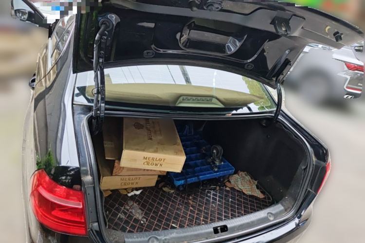 Used Volkswagen Lavida 2013 Restyled Classic 1.6L Automatic Comfort Edition Trunk