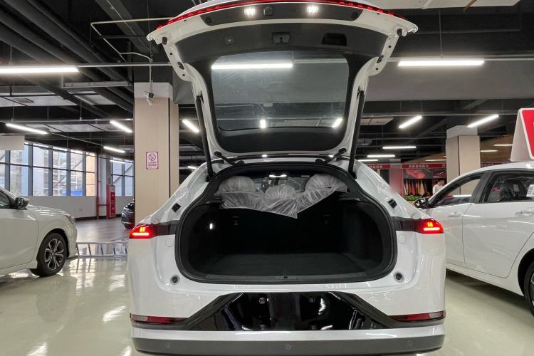 Used CHANGAN NEVO A07 2025 Blue Whale Range-Extending Model 140 Elite Version Interior 9