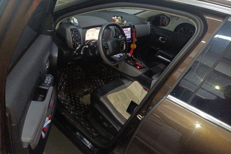 Used Citroen C5 AIRCROSS 2017 380THP Luxury Model Driver Seat