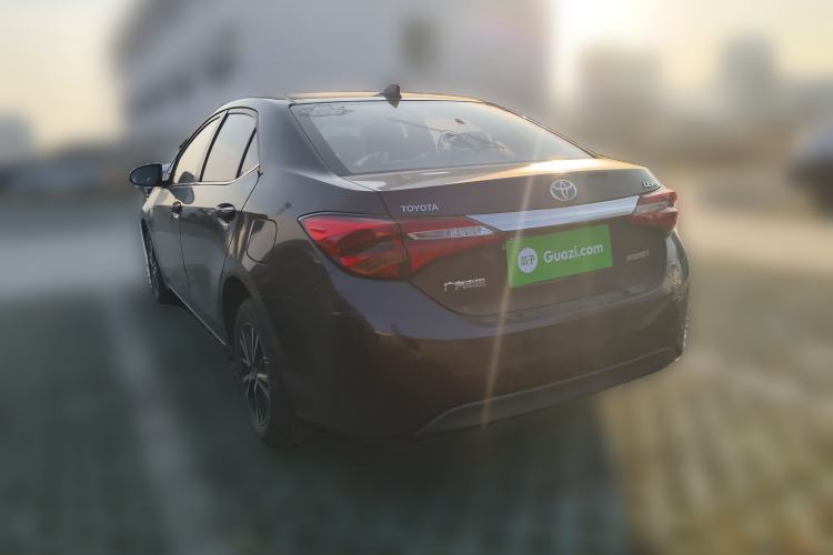 Used Toyota Levin 2016 Dual-Engine 1.8H GS E-CVT Elite Model with Sunroof