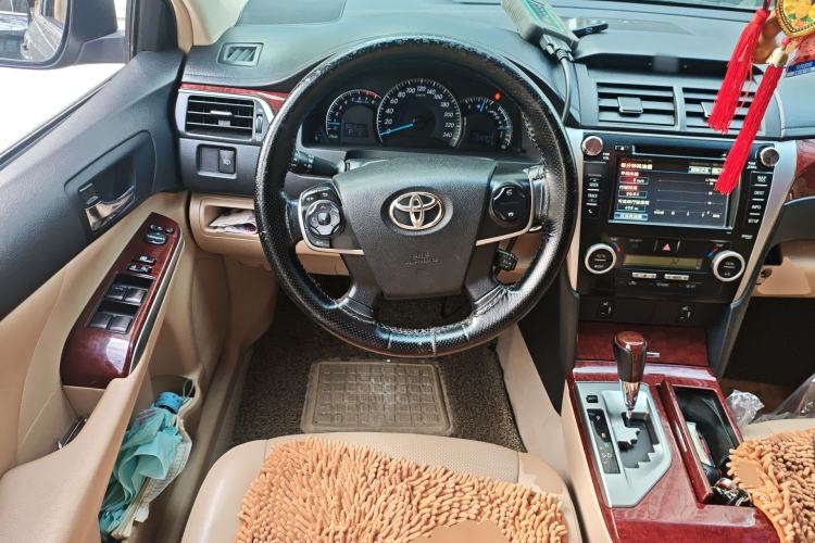 Used Toyota Camry 2012 2.5G Luxury Edition Steering Wheel