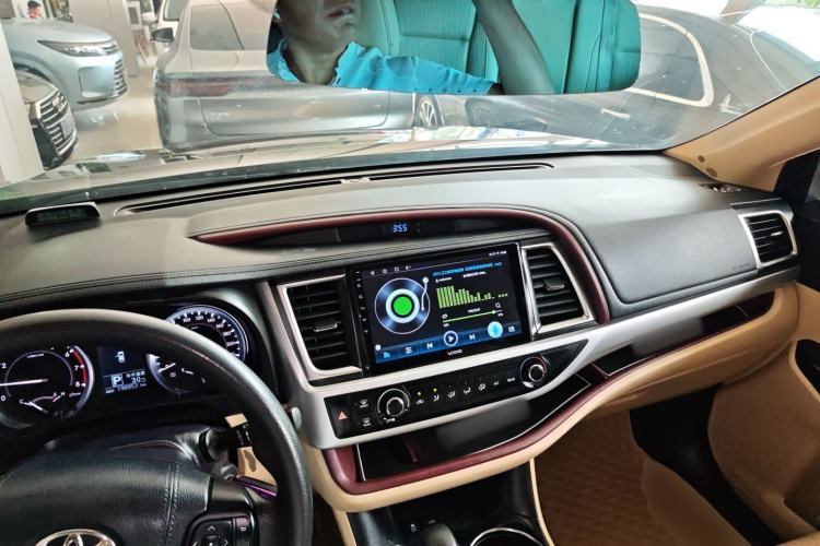 Used Toyota Highlander 2017 2.0T Two-Wheel Drive Elite Edition 5 Seats