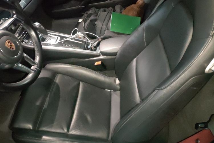 Used Porsche 718 2018 Cayman 2.0T
