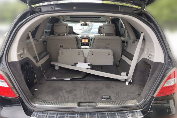 Used Mercedes-Benz R-Class 2017 R 320 4MATIC Business Edition Prestige Model
