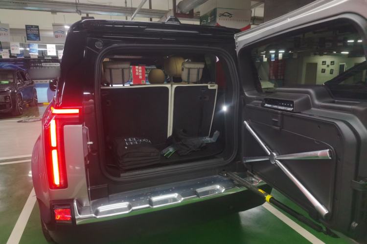 Used Polestones 01 2023 All-Purpose 7-Seater Version
