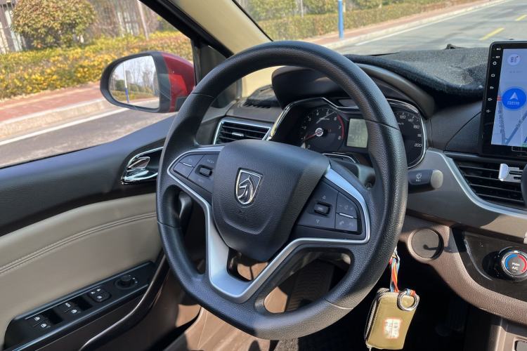 Used Baojun 310W 2017 1.5L Manual Fashion Model China V
